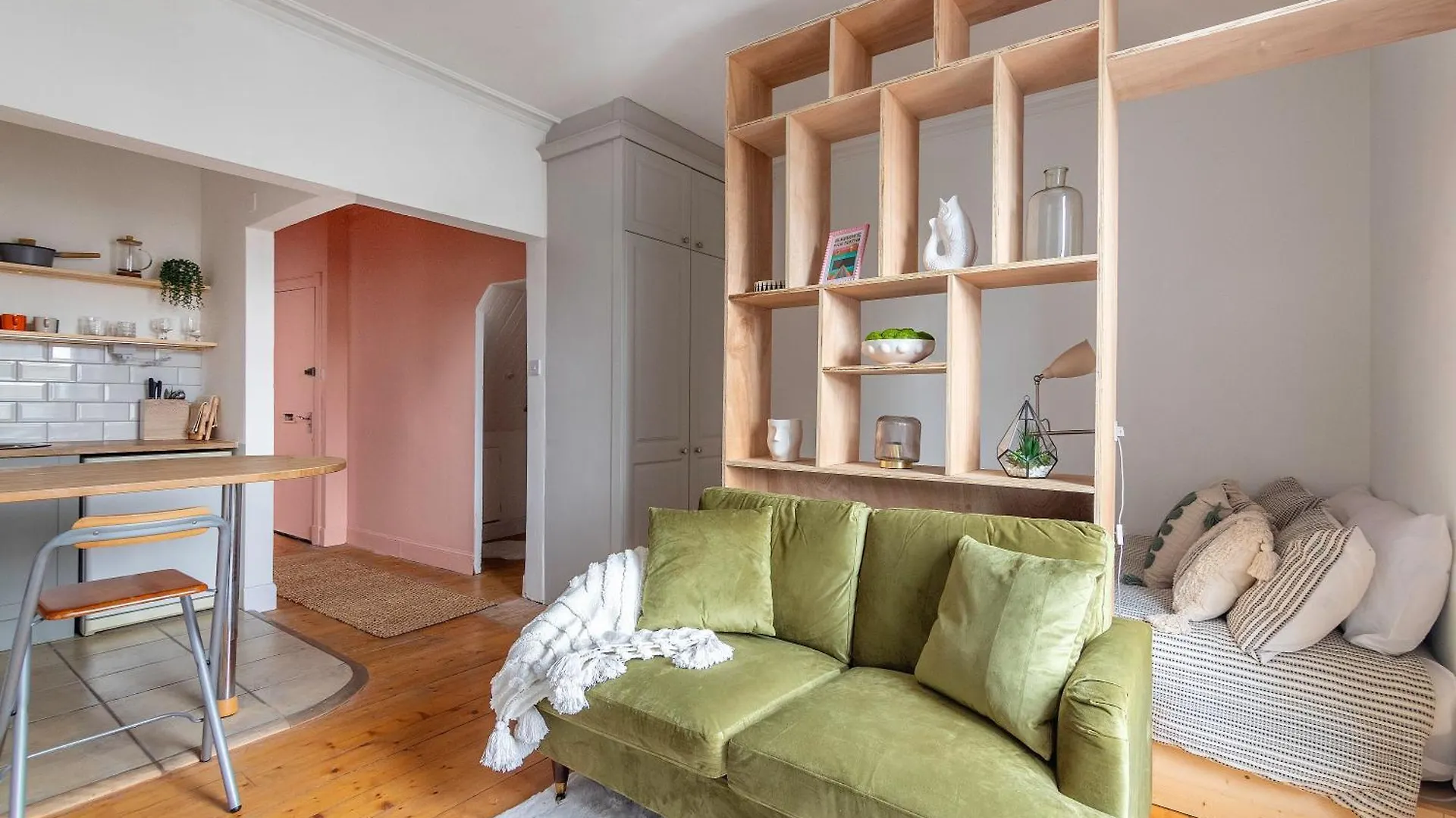 Stylish Studio Near Beach Edinburg